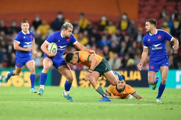 Arthur Vincent of France takes on the defence during the international Test match between the Australia Wallabies and France at Suncorp Stadium on...