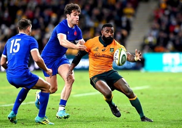 Marika Koroibete of the Wallabies catches the ball during the international Test match between the Australia Wallabies and France at Suncorp Stadium...