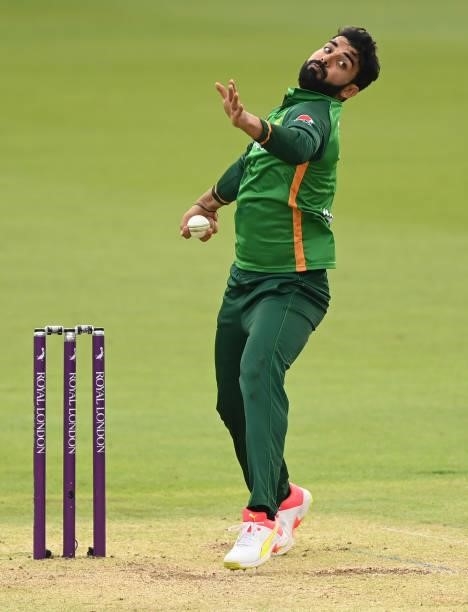 Shadab Khan of Pakistan bowls during the first One Day international between England and Pakistan at Sophia Gardens on July 08, 2021 in Cardiff,...