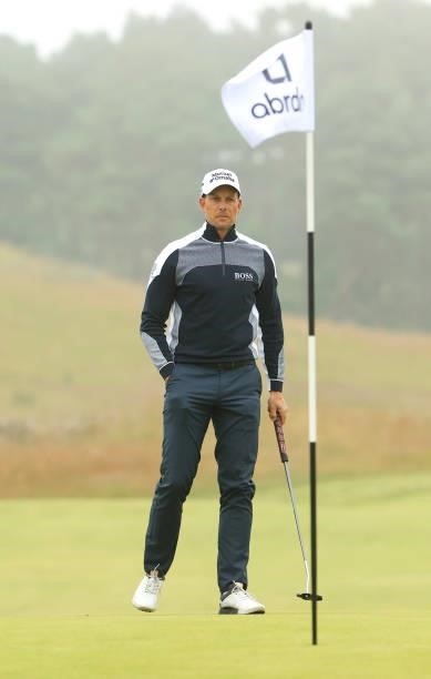 Henrik Stenson of Sweden putts on the 18th green during Day Two of the abrdn Scottish Open at The Renaissance Club on July 09, 2021 in North Berwick,...