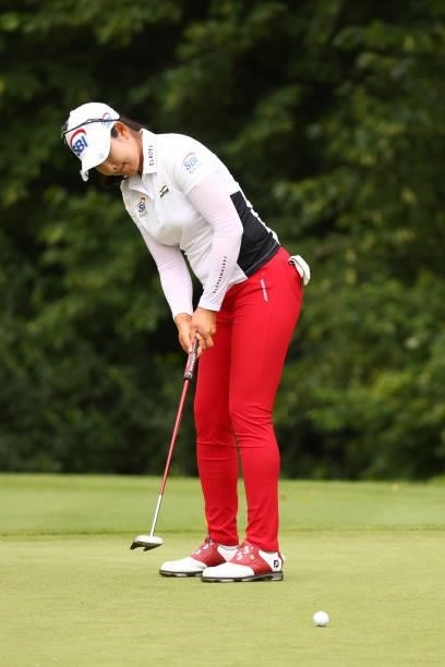 Lim Kim of Korea putts on the sixth green during the second round of the Marathon LPGA Classic presented by Dana at Highland Meadows Golf Club in...