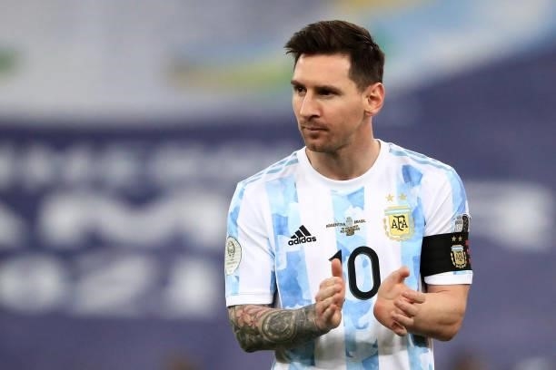 Lionel Messi of Argentina applauds prior to the final of Copa America Brazil 2021 between Brazil and Argentina at Maracana Stadium on July 10, 2021...