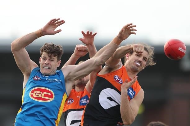 Callan Ward of the Giants competes in the air during the round 17 AFL match between Greater Western Sydney Giants and Gold Coast Suns at Mars Stadium...