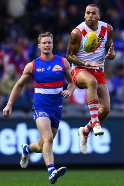 Lance Franklin of the Swans marks during the round 17 AFL match between Western Bulldogs and Sydney Swans at Marvel Stadium on July 11, 2021 in...