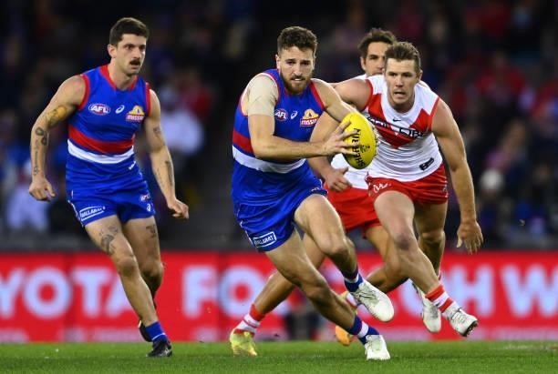 Marcus Bontempelli of the Bulldogs gathers the ball during the round 17 AFL match between Western Bulldogs and Sydney Swans at Marvel Stadium on July...