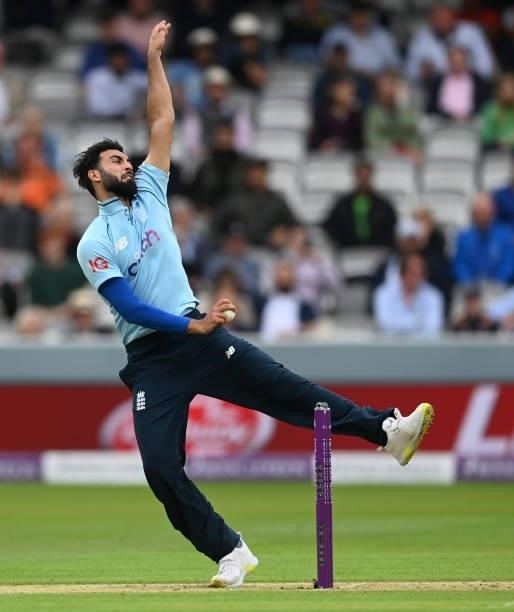 Saqib Mahmood of England bowls during the 2nd Royal London Series One Day International between England and Pakistan at Lord's Cricket Ground on July...