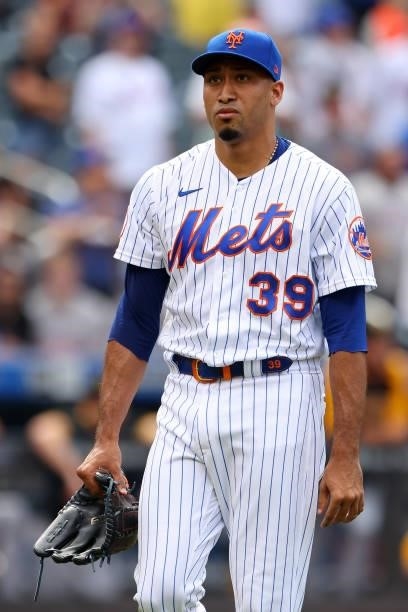 Edwin Diaz of the New York Mets in action against the Pittsburgh Pirates during a game at Citi Field on July 11, 2021 in New York City.