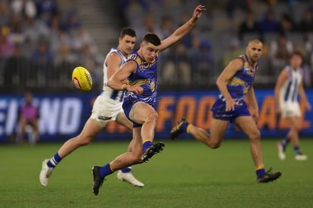 Elliot Yeo of the Eagles in action during the round 17 AFL match between the West Coast Eagles and North Melbourne Kangaroos at Optus Stadium on July...