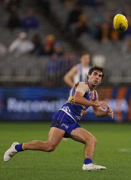 Andrew Gaff of the Eagles in action during the round 17 AFL match between the West Coast Eagles and North Melbourne Kangaroos at Optus Stadium on...
