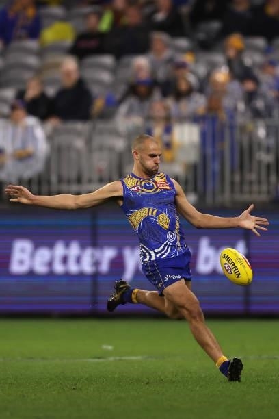 Dom Sheed of the Eagles in action during the round 17 AFL match between the West Coast Eagles and North Melbourne Kangaroos at Optus Stadium on July...
