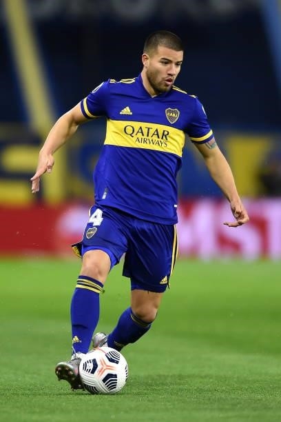 Marcelo Weigandt of Boca Juniors controls the ball during a round of sixteen match between Boca Juniors and Atletico Mineiro as part of Copa CONMEBOL...