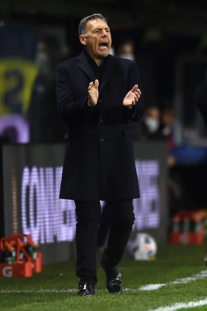 Miguel Angel Russo head coach of Boca Juniors reacts during a round of sixteen match between Boca Juniors and Atletico Mineiro as part of Copa...