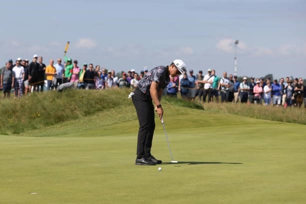 Garrick Higgo of South Africa putts during Day One of The 149th Open at Royal St George’s Golf Club on July 15, 2021 in Sandwich, England.