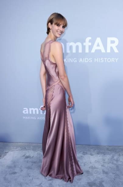 Bente Oort attends the amfAR Cannes Gala 2021 at Villa Eilenroc on July 16, 2021 in Cap d'Antibes, France.