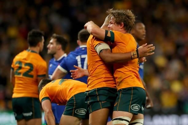 Michael Hooper of the Wallabies celebrates victory during the International Test Match between the Australian Wallabies and France at Suncorp Stadium...