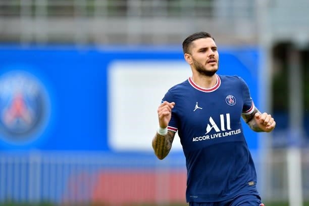 Mauro Icardi of Paris Saint-Germain looks on during the friendly match between Paris Saint-Germain and FC Chambly at Ooredoo Center on July 17, 2021...