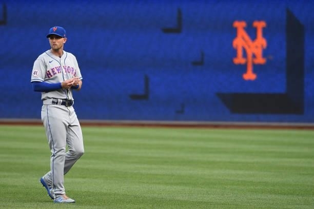 Jeff McNeil of the New York Mets warms up before the game against the Pittsburgh Pirates at PNC Park on July 16, 2021 in Pittsburgh, Pennsylvania.