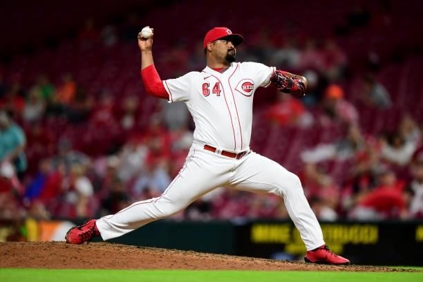 Tony Santillan of the Cincinnati Reds pitches during a game between the Milwaukee Brewers and Cincinnati Reds at Great American Ball Park on July 16,...