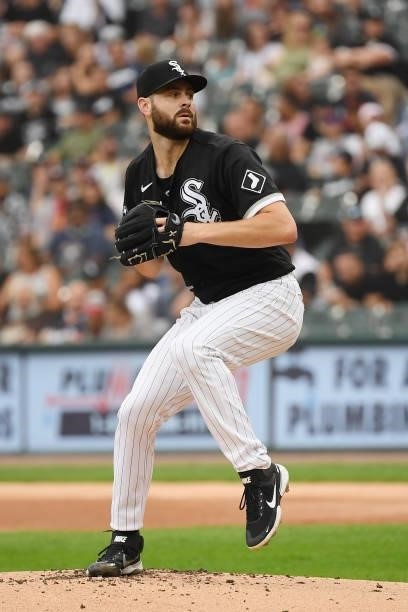 Lucas Giolito of the Chicago White Sox pitches in the first inning against the Houston Astros at Guaranteed Rate Field on July 17, 2021 in Chicago,...