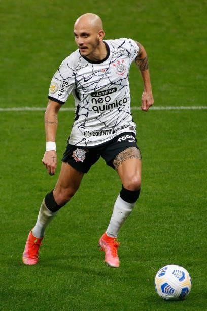 Fabio Santos of Corinthians controls the ball during a match between Corinthians and Atletico Mineiro as part of Brasileirao 2021 at Arena...