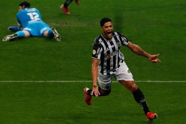 Hulk of Atletico Mineiro celebrates after scoring his team's second goal during a match between Corinthians and Atletico Mineiro as part of...