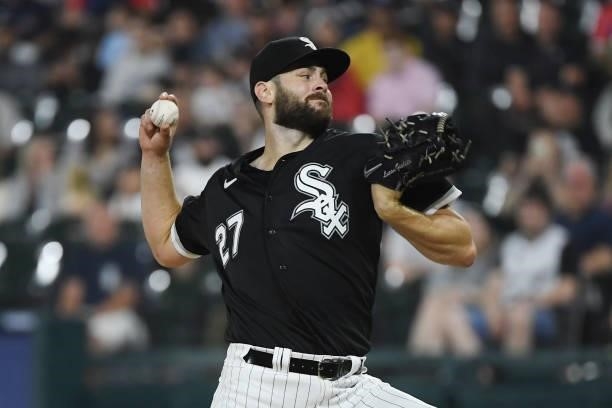 Lucas Giolito of the Chicago White Sox pitches in the ninth inning against the Houston Astros at Guaranteed Rate Field on July 17, 2021 in Chicago,...