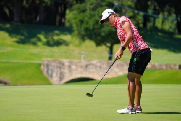 Mao Nozawa of Japan attempts a putt on the 16th green during third round of the GMO Internet Ladies Samantha Thavasa Global Cup at Eagle Point Golf...