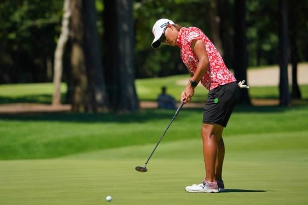 Mao Nozawa of Japan attempts a putt on the 14th green during third round of the GMO Internet Ladies Samantha Thavasa Global Cup at Eagle Point Golf...