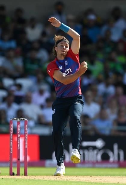 Tom Curran of England bowls during the Second Vitality International T20 match between England and Pakistan at Emerald Headingley Stadium on July 18,...