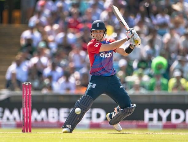 Liam Livingstone of England batting during the 2nd T20I between England and Pakistan at Emerald Headingley Stadium on July 18, 2021 in Leeds, England.