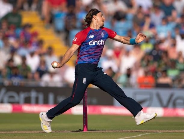 Tom Curran of England bowling during the 2nd T20I between England and Pakistan at Emerald Headingley Stadium on July 18, 2021 in Leeds, England.