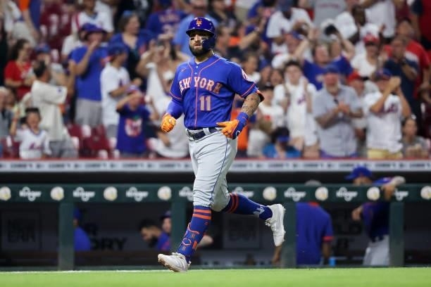 Kevin Pillar of the New York Mets rounds the bases after hitting a home run in the eleventh inning against the Cincinnati Reds at Great American Ball...