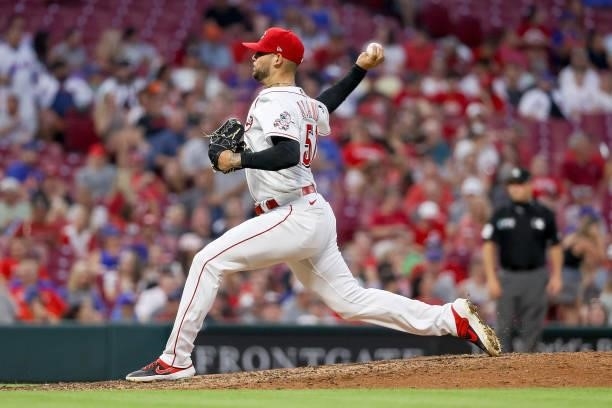Alaniz of the Cincinnati Reds pitches in the fifth inning against the New York Mets at Great American Ball Park on July 19, 2021 in Cincinnati, Ohio.