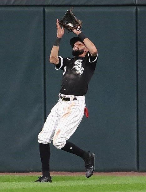 Billy Hamilton of the Chicago White Sox makes a catch in center field in the 6th inning against the Minnesota Twins at Guaranteed Rate Field on July...