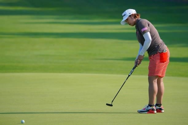 Mayu Hamada of Japan attempts a putt on the 18th green during the first round of Daito Kentaku eHeyanet Ladies at Takino Country Club on July 22,...