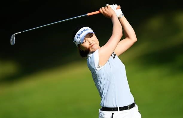 So Yeon Ryu of South Korea plays a shot on hole 18 during day one of the The Amundi Evian Championship at Evian Resort Golf Club on July 22, 2021 in...