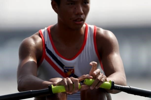 Cris Nievarez of Team Philippines prepares to compete during the Men’s Single Sculls Heat 5 during the Tokyo 2020 Olympic Games at Sea Forest...