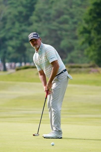 Jerry Kelly of United States in action during the second round of the Senior Open presented by Rolex at Sunningdale Golf Club on July 23, 2021 in...