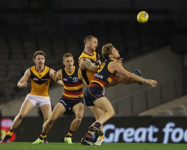 Tom Mitchell of the Hawks in action during the round 20 AFL match between Adelaide Crows and Hawthorn Hawks at Marvel Stadium on July 24, 2021 in...