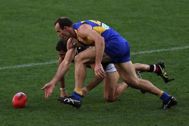 Shannon Hurn of the Eagles and Ben Long of the Saints contest for the ball during the round 19 AFL match between West Coast Eagles and St Kilda...