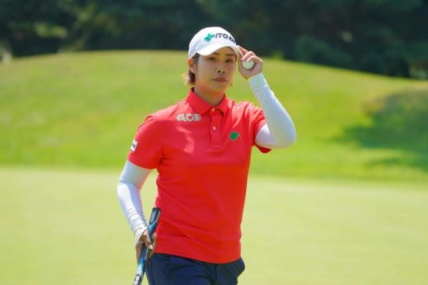 Mayu Hamada of Japan acknowledges fans on the 8th green during the final round of Daito Kentaku eHeyanet Ladies at Takino Country Club on July 25,...
