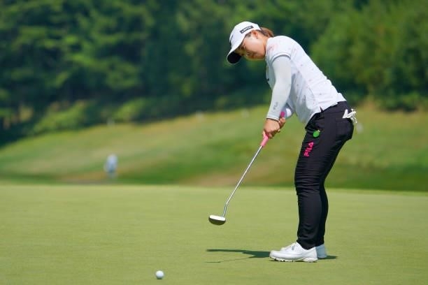 Mao Saigo of Japan attempts a putt on the 10th green during the final round of Daito Kentaku eHeyanet Ladies at Takino Country Club on July 25, 2021...
