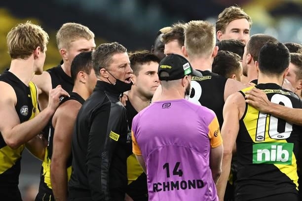 Tigers head coach Damien Hardwick talks to his players during the round 19 AFL match between Geelong Cats and Richmond Tigers at Melbourne Cricket...