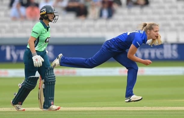 Freya Davies of London Spirit bowls past Alice Capsey of Oval Invincibles during The Hundred match between London Spirit and Oval Invincibles at...