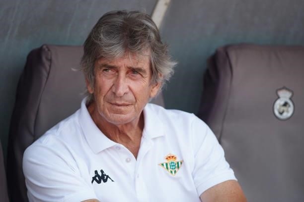 Manuel Pellegrini, manager of Real Betis looks on during a Pre Season Friendly Match between Real Betis and Wolverhampton Wanderers at Estadio...
