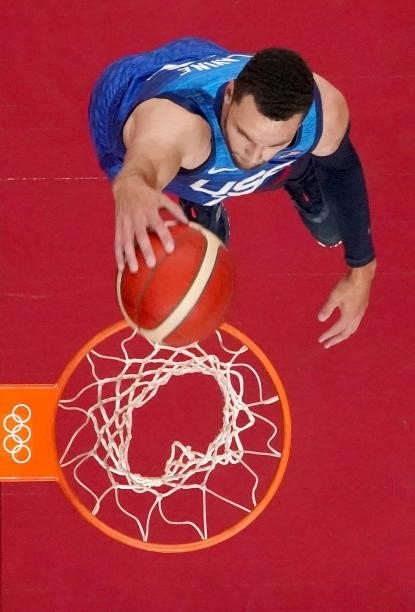 Zachary Lavine of Team United States dunks the ball against Team France during the first half of the Men's Preliminary Round Group B game on day two...