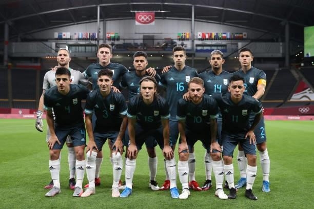 Players of Team Argentina pose for a team photograph prior to the Men's First Round Group C match between Egypt and Argentina on day two of the Tokyo...