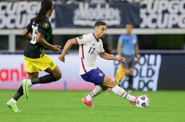 Sebastian Lletget of the United States turns and moves with the ball during a game between Jamaica and USMNT at AT&T Stadium on July 25, 2021 in...