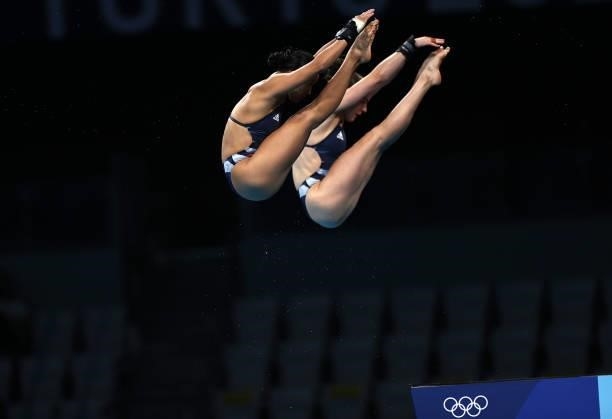 Lois Toulson and Eden Cheng of Team Great Britain compete during the Women's Synchronised 10m Platform Final on day four of the Tokyo 2020 Olympic...