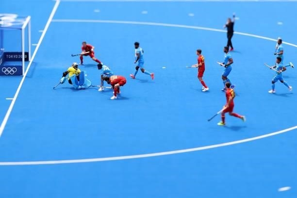 David Alegre Biosca of Team Spain moves the ball during the Men's Preliminary Pool A match between India and Spain on day four of the Tokyo 2020...